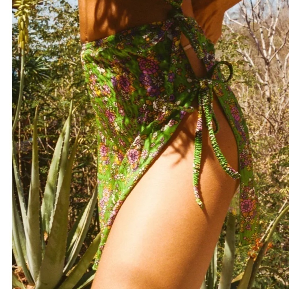 BIKINI sarong Wrap Skirt Bathing Cover-Up Floral Print Two Side Tie Small - Picture 2 of 9